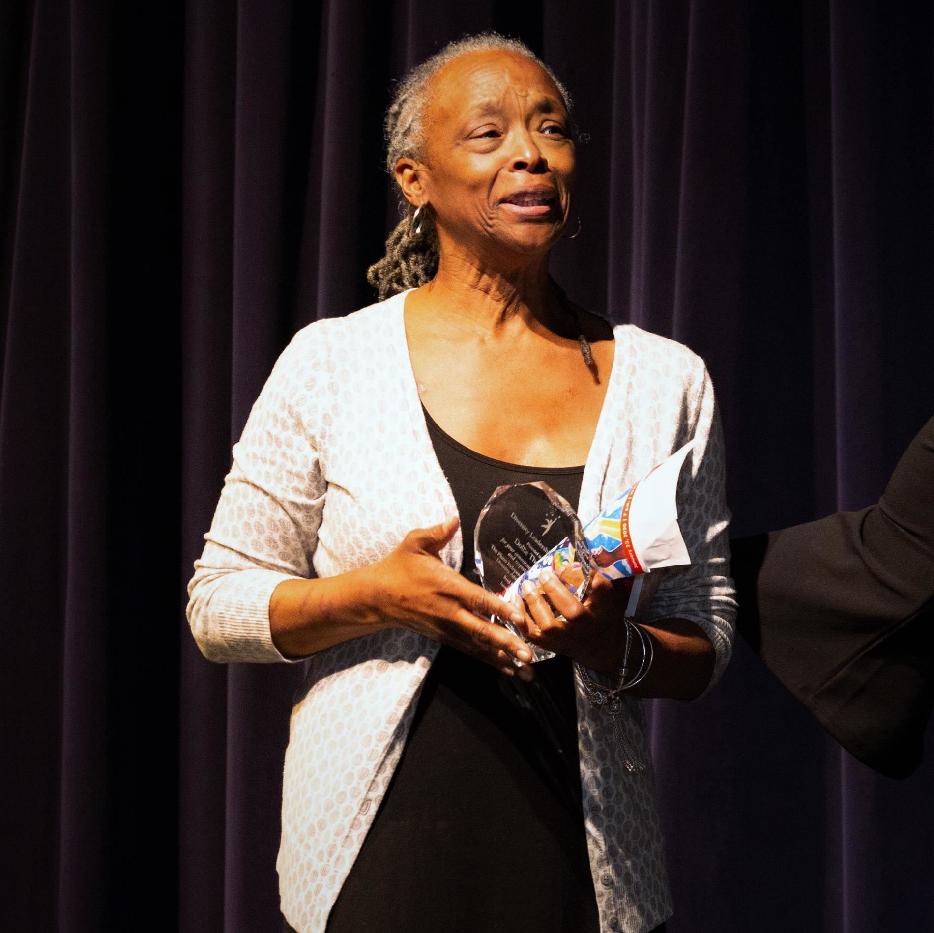 Dollie Thomas with award 