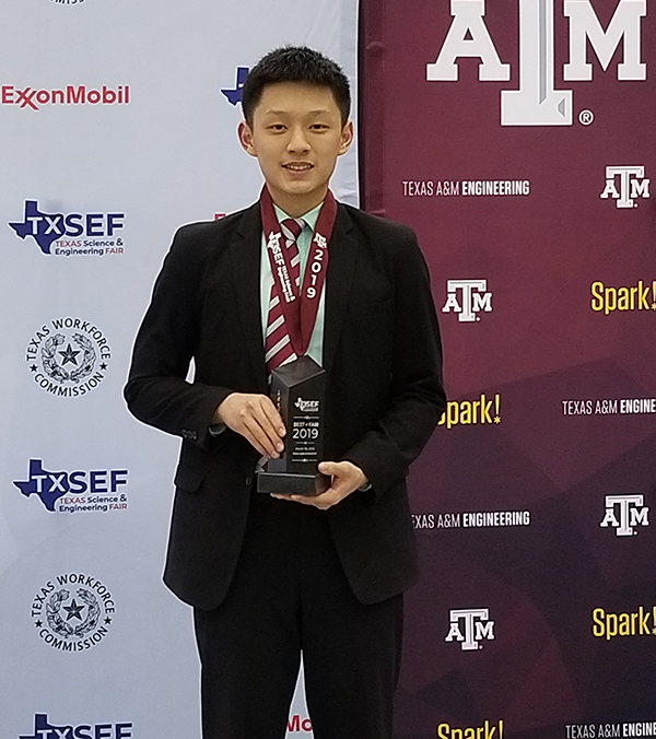 Kevin Meng, PWSH with trophy 
