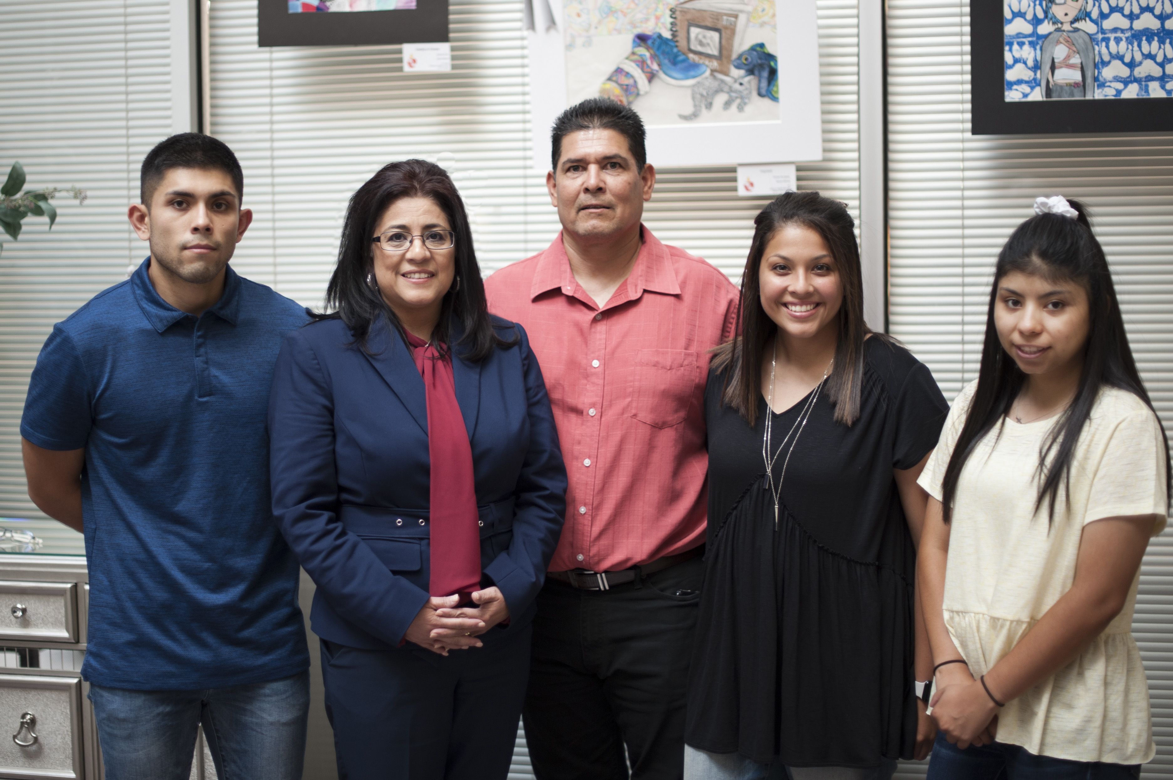 Gloria Martinez, husband, son and 2 daughters 