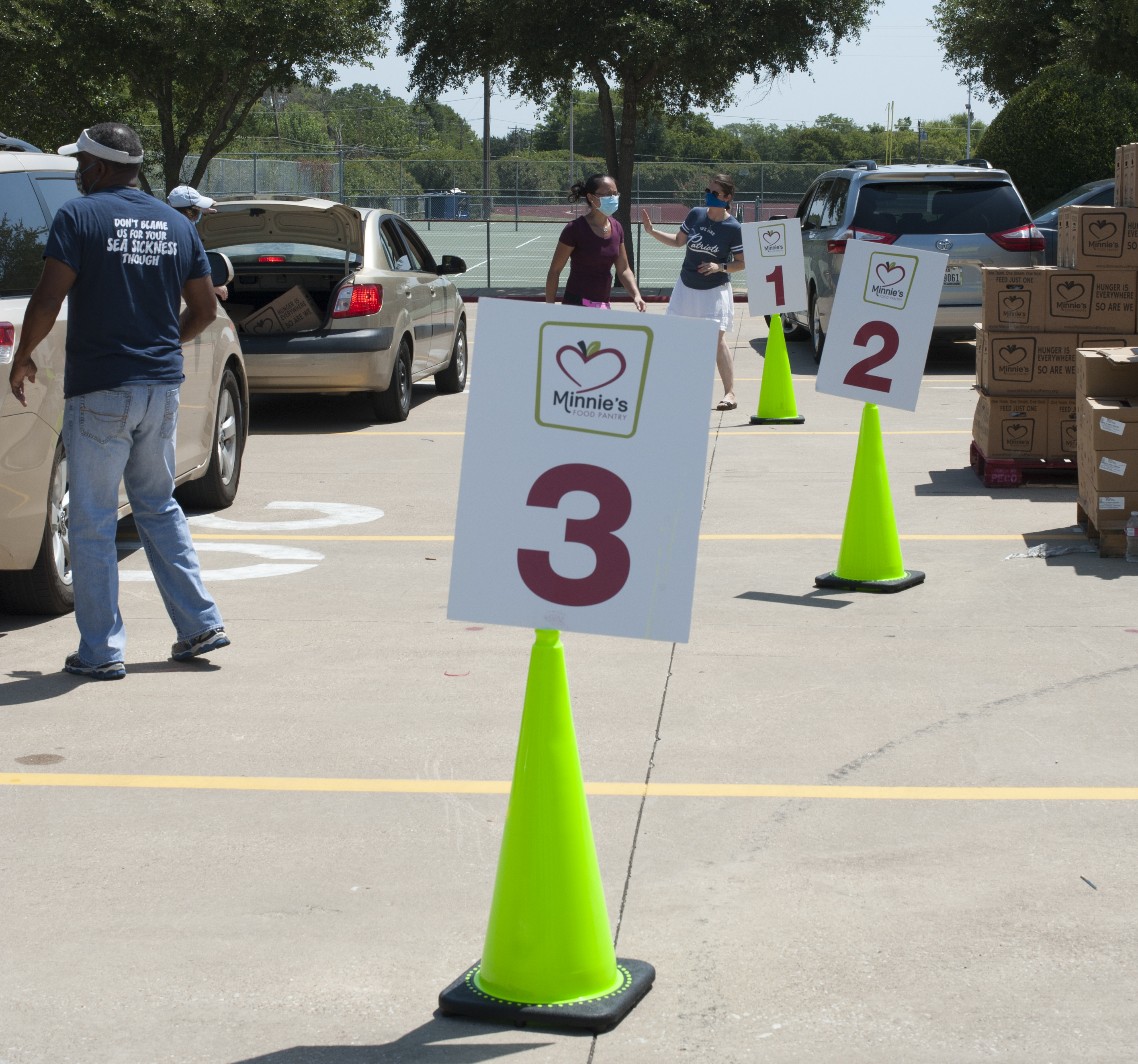 Minnies Food Pantry at Williams High School 