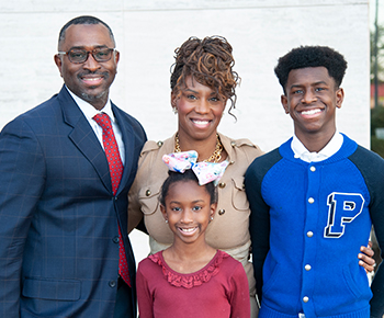  Bryon Lyon with wife, daughter and son